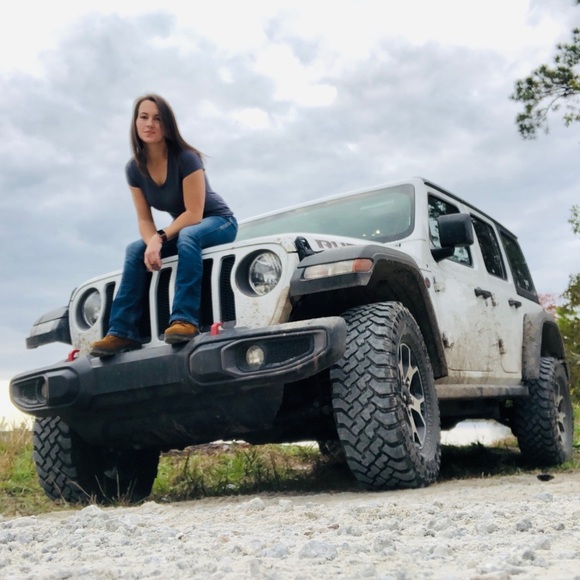 Meet your Posher, Dani - Picture 5 of 7